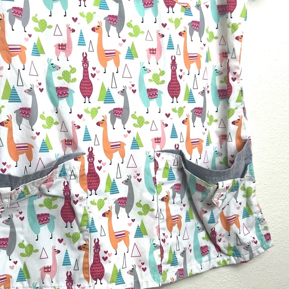 Small Llama Scrubs Top - Picture 5 of 9